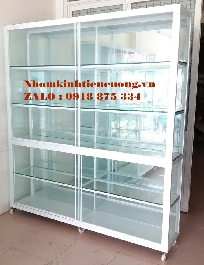 Tủ Trưng Bày Sản Phẩm