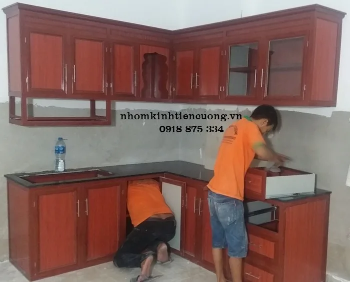 Tủ bếp nhôm kính 2 Tủ Bếp Nhôm Kính