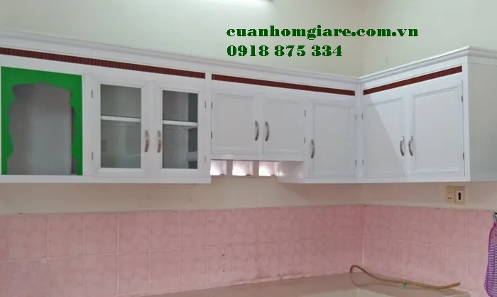 Tủ nhôm bếp sơn tĩnh điện màu trắng sứ