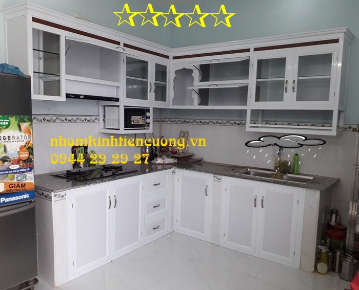 Tủ bếp nhôm kính treo tường