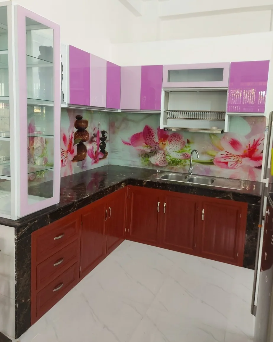 Mẫu tủ bếp nhôm kính đẹp