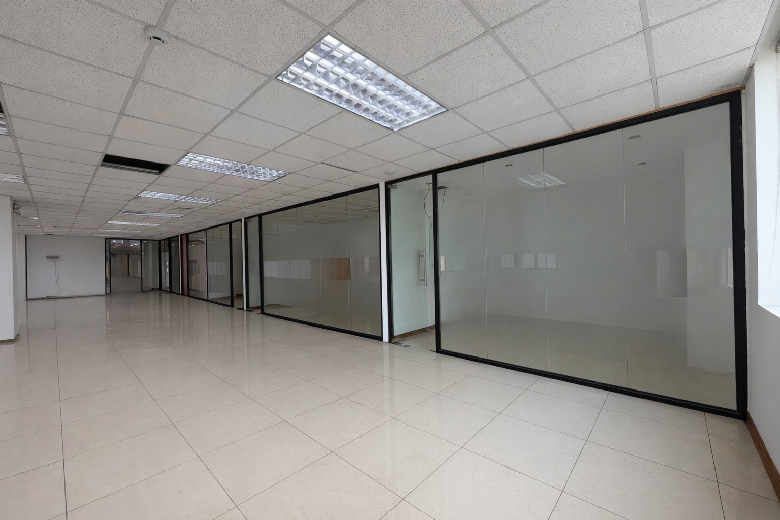 CỬA KÍNH CƯỜNG LỰC (11 sản phẩm)