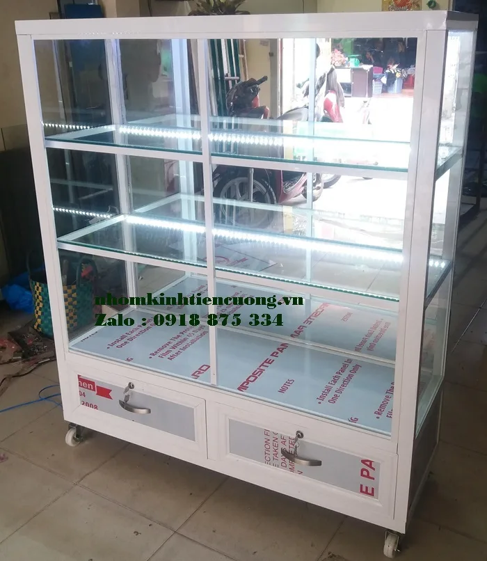 Tủ Kính Trưng Bày