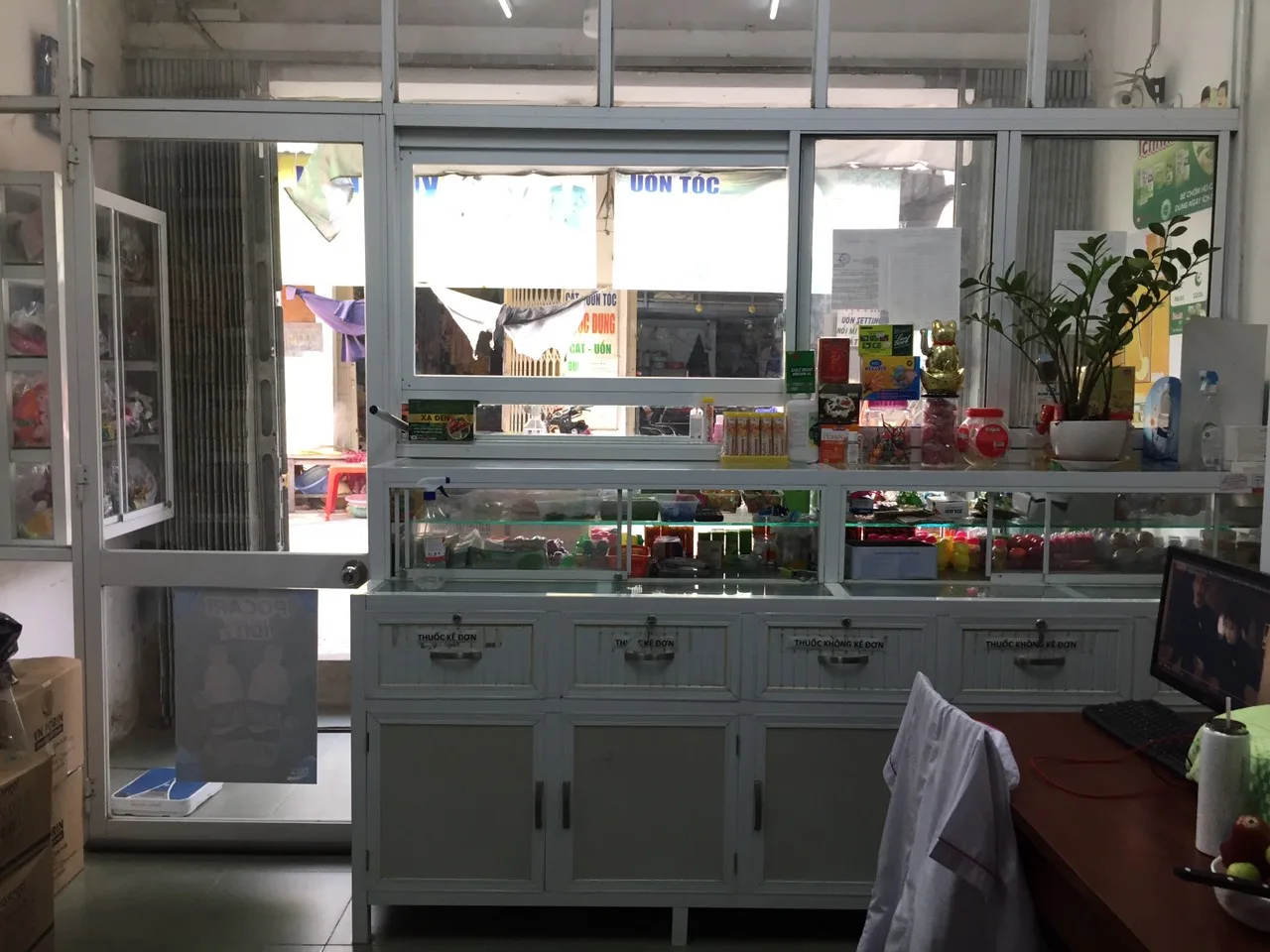 Tủ Thuốc Tây Nhôm Kính